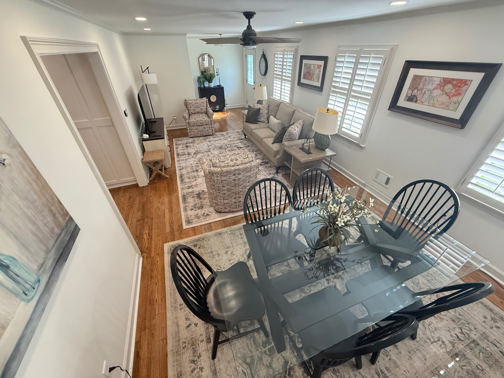 Pre-sale living room cleaning project in Perry, GA